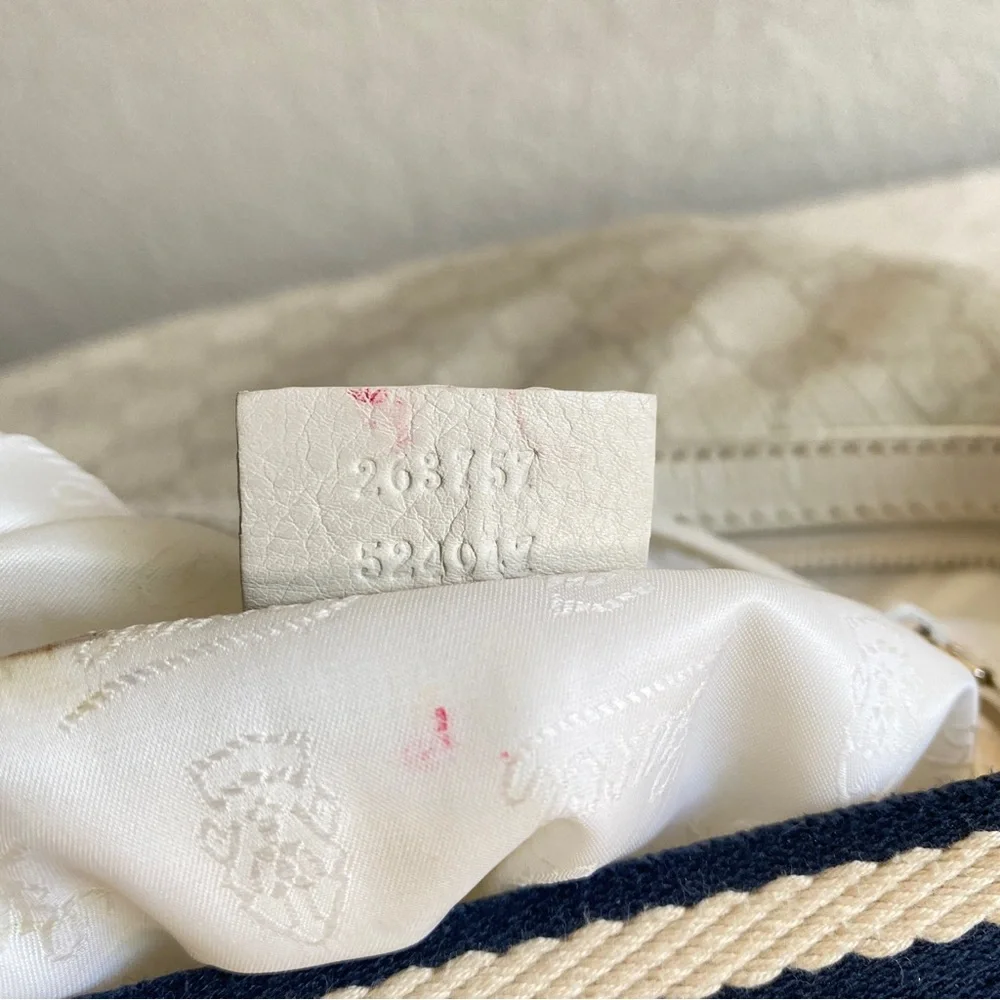 GUCCI GG supreme hobo Bag